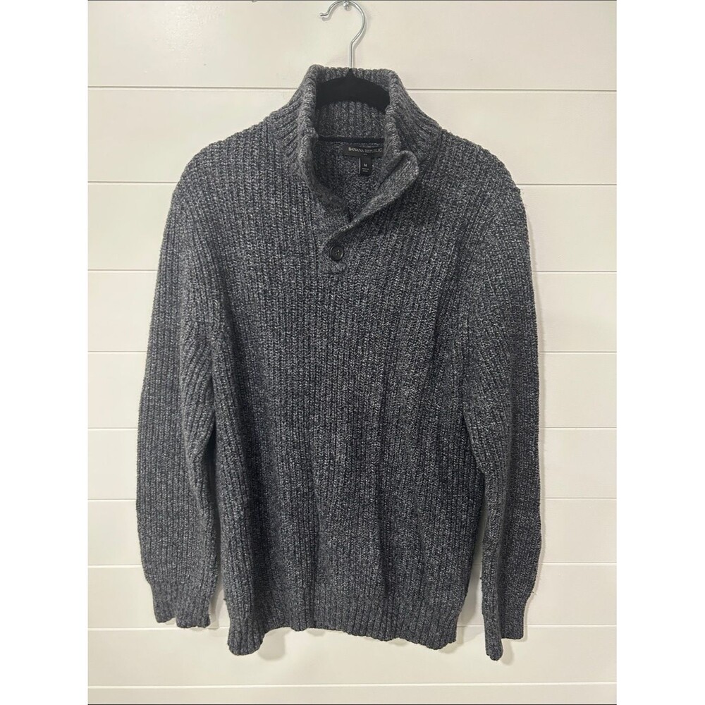 Banana Republic Men's Gray Ribbed Turtleneck Sweater with Button